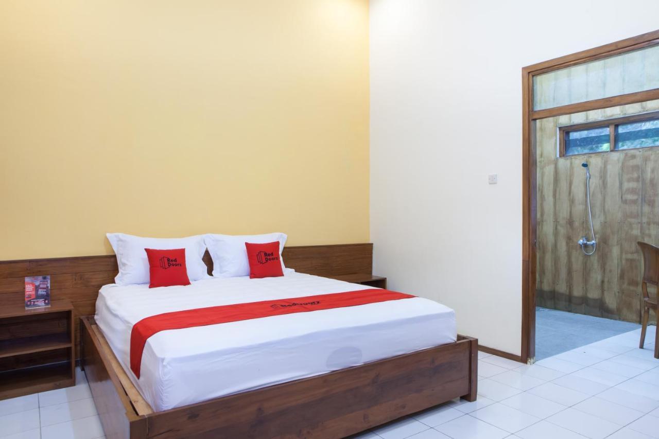 Reddoorz Near Baluran National Park Hotell Pandean Eksteriør bilde